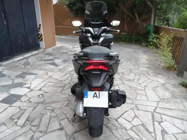Honda Forza 2021 - 4600 EUR, 8400 km - AUTO.MOTO.pt - 8400km - foto 9 de 9