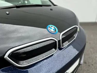 BMW i3 2019 - 19900 EUR, 78800 km - AUTO.MOTO.pt - 78800km - foto 12 de 33