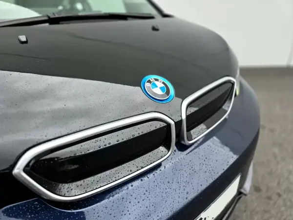BMW i3 2019 - 19900 EUR, 78800 km - AUTO.MOTO.pt - 78800km - foto 12 de 33