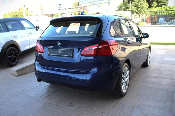 BMW 225xe Active Tourer 2018 - 16490 EUR, 147000 km - AUTO.MOTO.pt - 147000km - foto 5 de 43