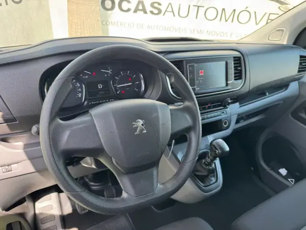 Peugeot Expert 2022 - 29900 EUR, 25470 km - AUTO.MOTO.pt - 25470km - foto 26 de 37