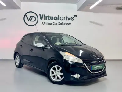 Peugeot 208 2014 — foto 3 de 48
