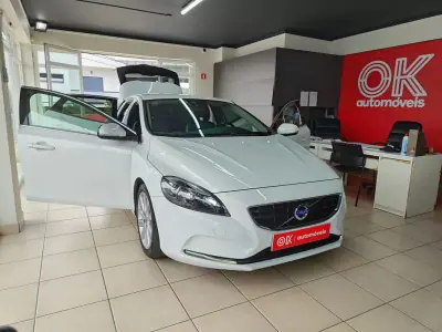 Volvo V40 2013 - 7750 EUR, 298000 km - AUTO.MOTO.pt - 298000km - foto 24 de 36