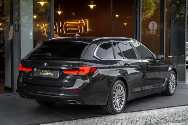 BMW 520 2023 - 31900 EUR, 151246 km - AUTO.MOTO.pt - 151246km - foto 4 de 47