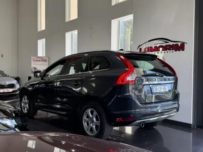 Volvo XC 60 2013 — foto 2 de 32