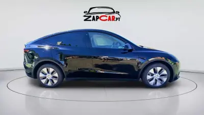 Tesla Model Y 2022 — foto 5 de 19