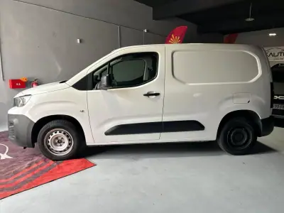 Peugeot Partner 2021 - 12500 EUR, 166000 km - foto 2 de 35
