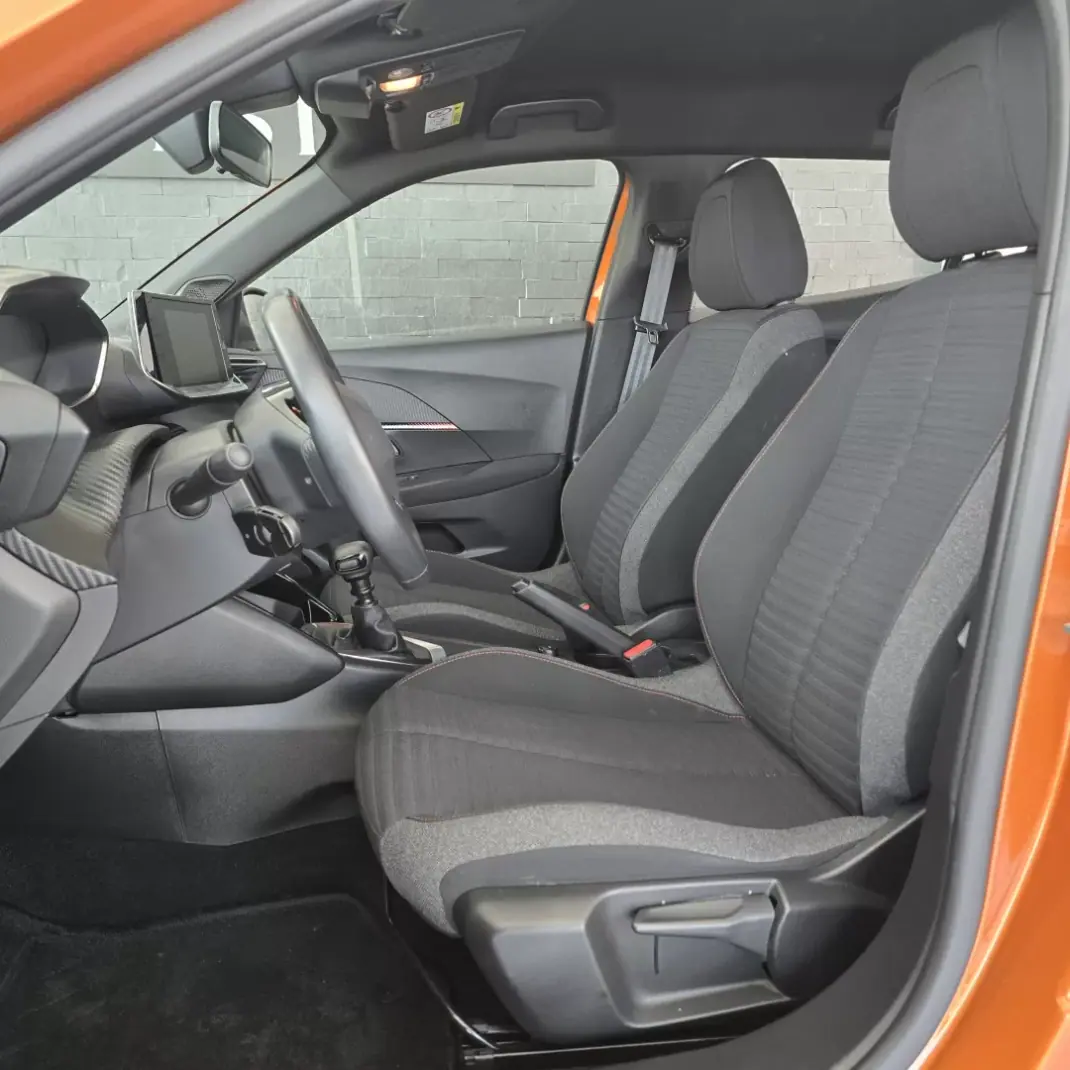 Peugeot 2008 2023 - 16750 EUR, 52595 km - 52595km - foto 17 de 28