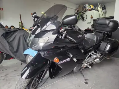 Yamaha FJR 1300ES 2006 - 4500 EUR, 1 km - AUTO.MOTO.pt - 1km - foto 3 de 6