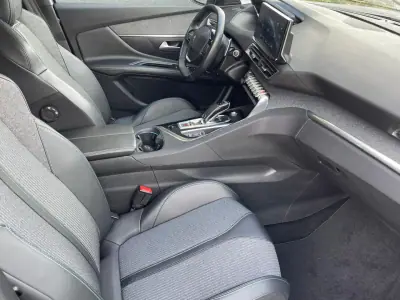 Peugeot 3008 2021 - 22900 EUR, 51000 km - AUTO.MOTO.pt - 51000km - foto 10 de 10
