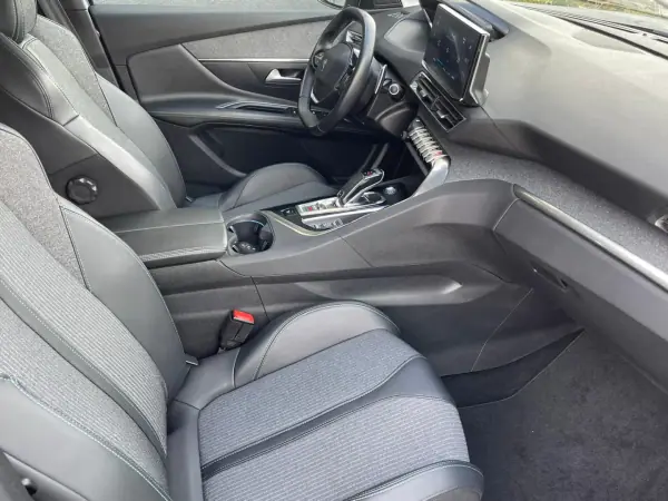 Peugeot 3008 2021 - 22900 EUR, 51000 km - AUTO.MOTO.pt - 51000km - foto 10 de 10