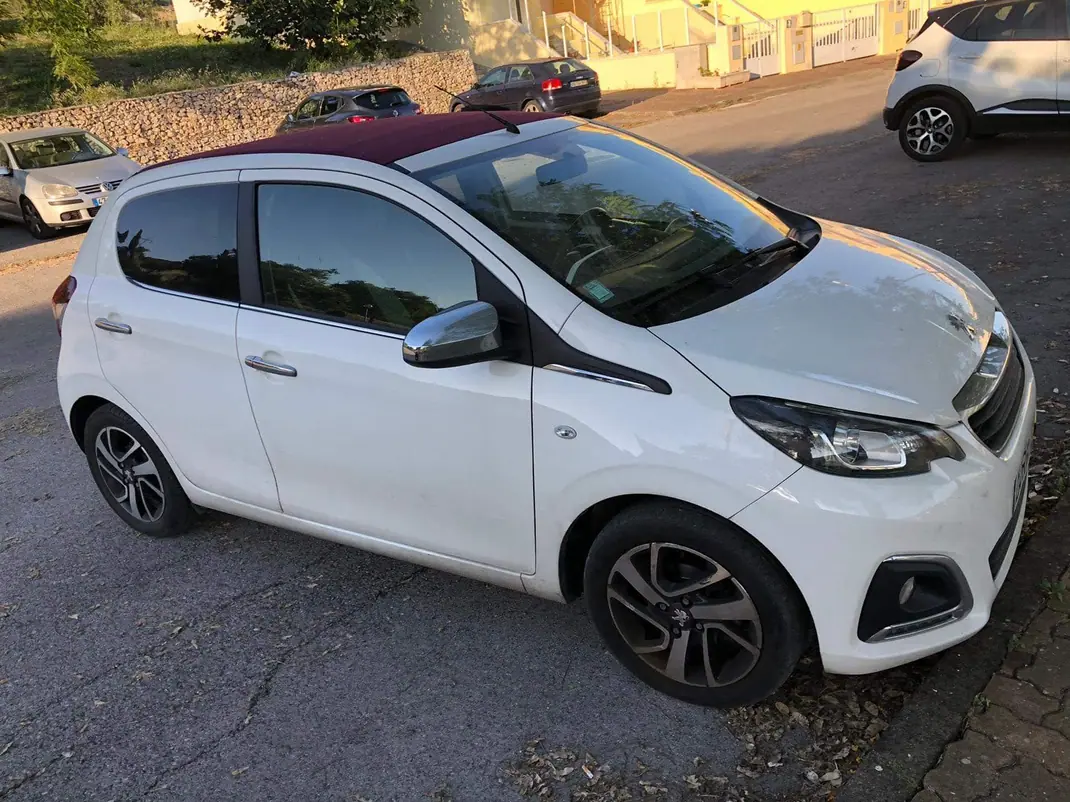 Peugeot 108 2016 - 8000 EUR, 116000 km - AUTO.MOTO.pt - 116000km - foto 1 de 9