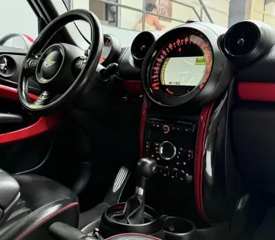 MINI Paceman 2013 - 15950 EUR, 182771 km - 182771km - foto 24 de 30