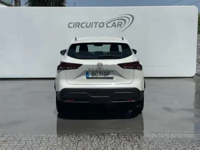 Nissan Qashqai 2023 - 22950 EUR, 31420 km - AUTO.MOTO.pt - 31420km - foto 8 de 9