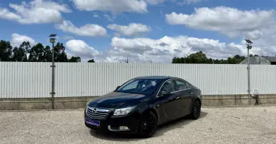 Opel Insignia 2009 - 9600 EUR, 200000 km - AUTO.MOTO.pt - 200000km - foto 6 de 12