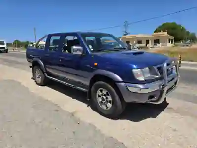 Nissan Navara 1999 - 12500 EUR, 289923 km - 289923km - foto 2 de 7