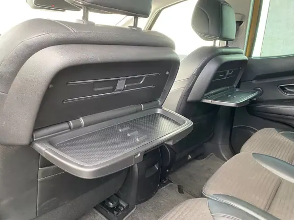 Renault Scénic 2019 - 16900 EUR, 71000 km - AUTO.MOTO.pt - 71000km - foto 13 de 19