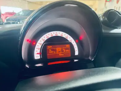 Smart ForTwo Coupé 2021 - 12990 EUR, 18100 km - AUTO.MOTO.pt - 18100km - foto 23 de 27