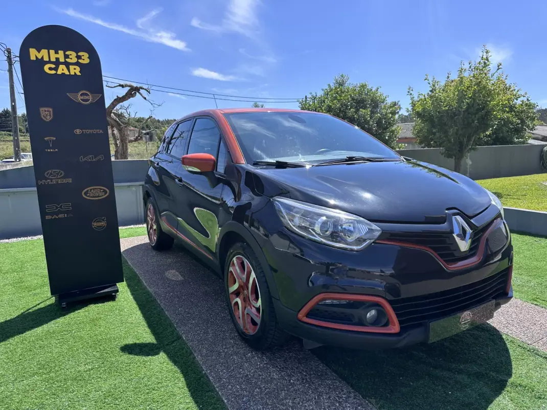 Renault Captur 2014 - 9900 EUR, 217000 km - AUTO.MOTO.pt - 217000km - foto 1 de 60