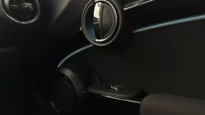 MINI 3 Portas 2023 - 22990 EUR, 4690 km - AUTO.MOTO.pt - 4690km - foto 24 de 28