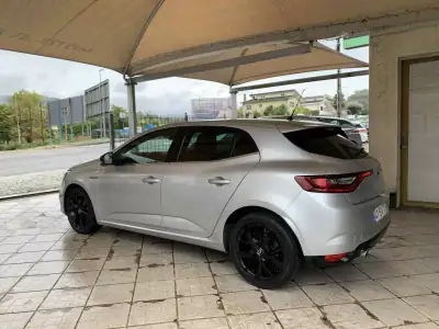 Renault Mégane 2017 - 16750 EUR, 88269 km - AUTO.MOTO.pt - 88269km - foto 3 de 35