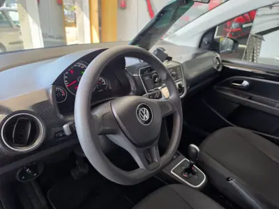 Volkswagen Up! 2017 - 8900 EUR, 142000 km - 142000km - foto 5 de 16