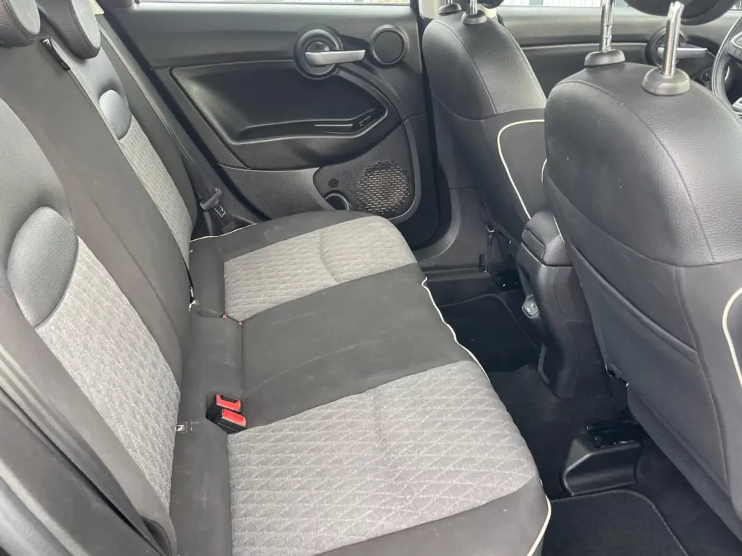 Fiat 500X 2019 - 13900 EUR, 107000 km - AUTO.MOTO.pt - 107000km - foto 7 de 9