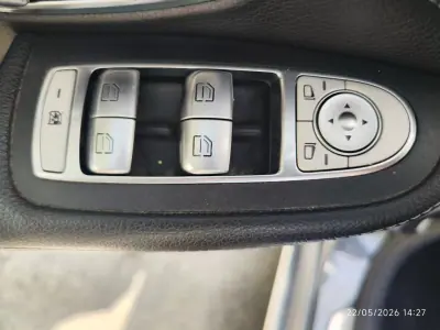 Mercedes-Benz C 200 2015 - 11980 EUR, 333200 km - AUTO.MOTO.pt - 333200km - foto 21 de 32