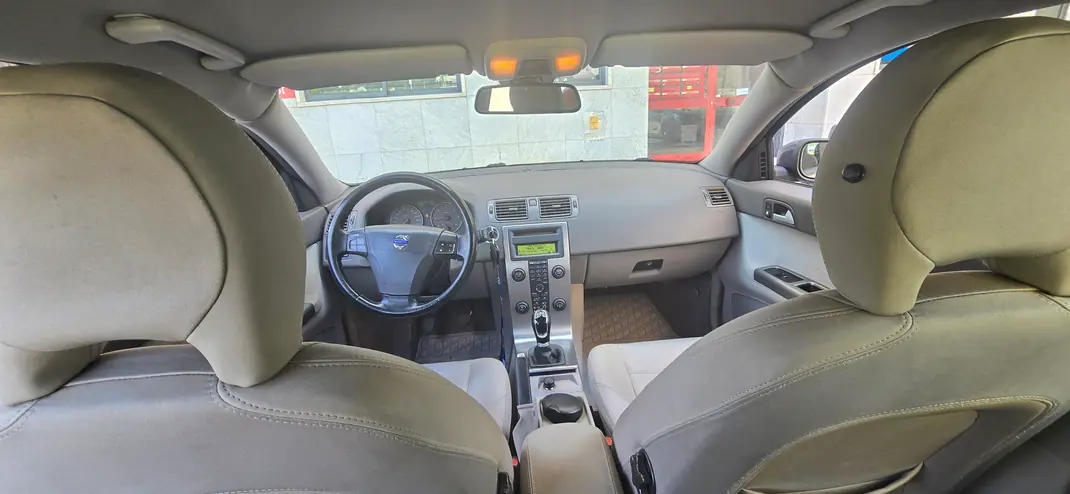 Volvo V50 2007 - 3990 EUR, 230000 km - 230000km - foto 10 de 13