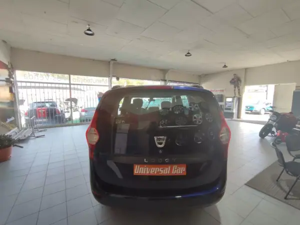 Dacia Lodgy 2016 - 12900 EUR, 161000 km - AUTO.MOTO.pt - 161000km - foto 4 de 16
