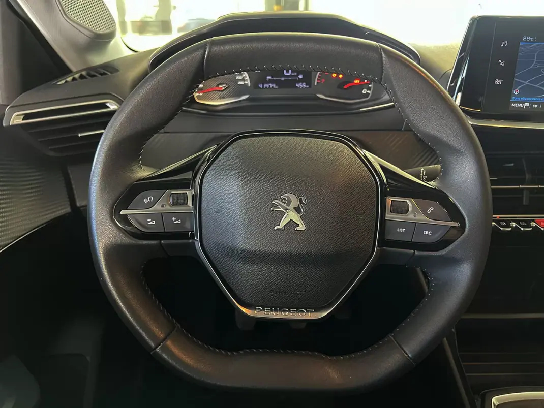 Peugeot 208 2022 - 14600 EUR, 41453 km - AUTO.MOTO.pt - 41453km - foto 8 de 22