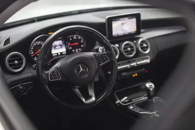 Mercedes-Benz C 220 2017 - 26850 EUR, 184333 km - AUTO.MOTO.pt - 184333km - foto 6 de 17