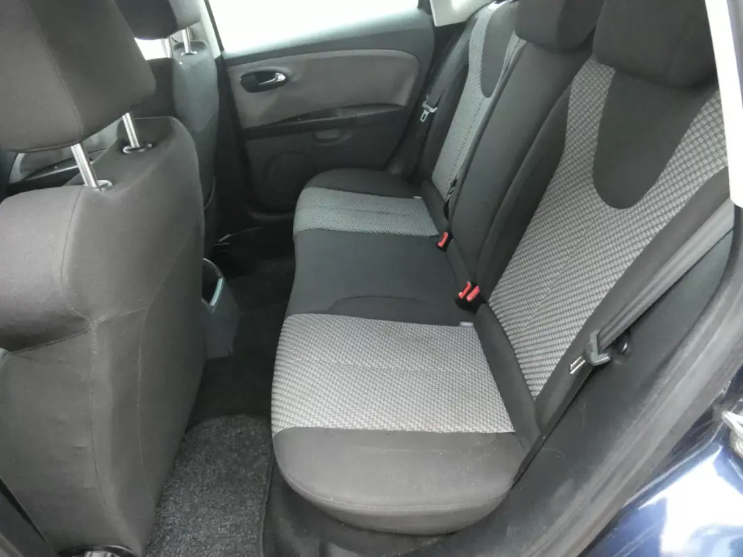 SEAT Leon 2008 - 8500 EUR, 280000 km - AUTO.MOTO.pt - 280000km - foto 9 de 21