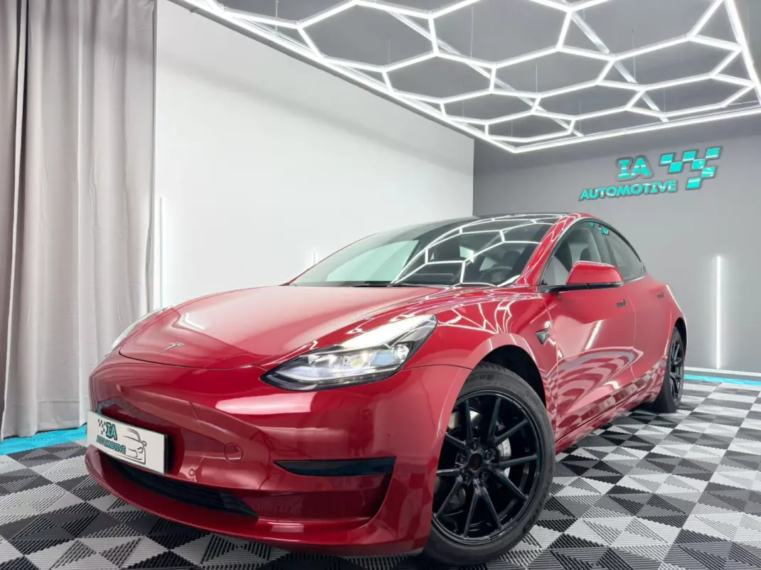 Tesla Model 3 2022 - 26999 EUR, 50900 km - AUTO.MOTO.pt - 50900km - foto 1 de 21