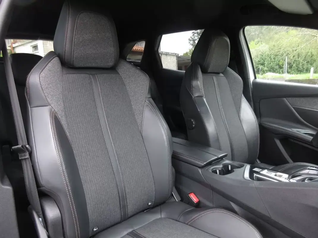 Peugeot 3008 2017 - 16990 EUR, 209000 km - 209000km - foto 31 de 48