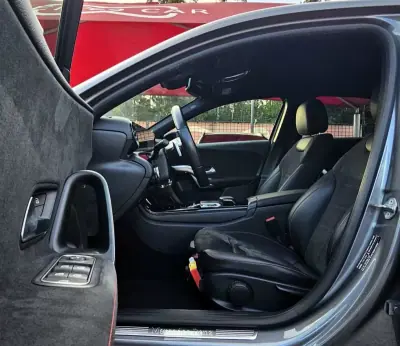 Mercedes-Benz A 180 Limousine 2019 - 26500 EUR, 154000 km - AUTO.MOTO.pt - 154000km - foto 18 de 31