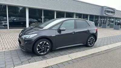 Volkswagen ID.3 2023 - 24550 EUR, 82035 km - AUTO.MOTO.pt - 82035km - foto 3 de 12