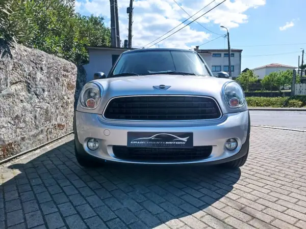 MINI Countryman 2011 - 11500 EUR, 195000 km - AUTO.MOTO.pt - 195000km - foto 2 de 14