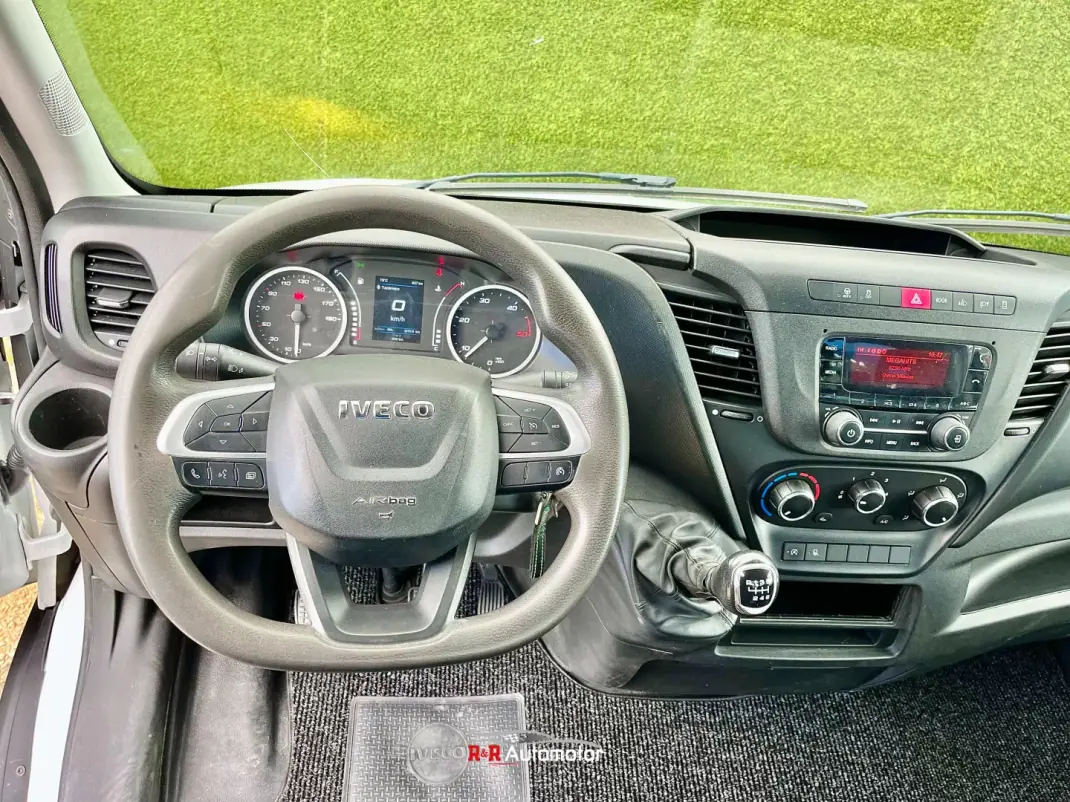 Iveco 2020 - 27500 EUR, 225000 km - AUTO.MOTO.pt - 225000km - foto 18 de 24