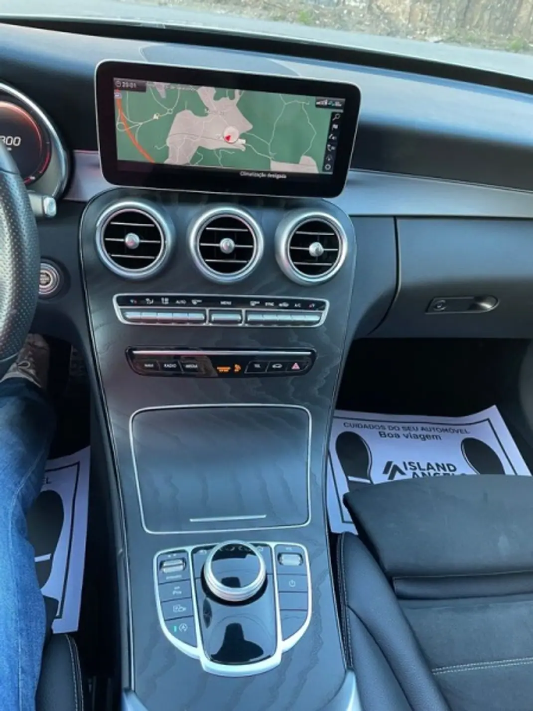 Mercedes-Benz C 220 2018 - 32500 EUR, 120400 km - AUTO.MOTO.pt - 120400km - foto 25 de 40