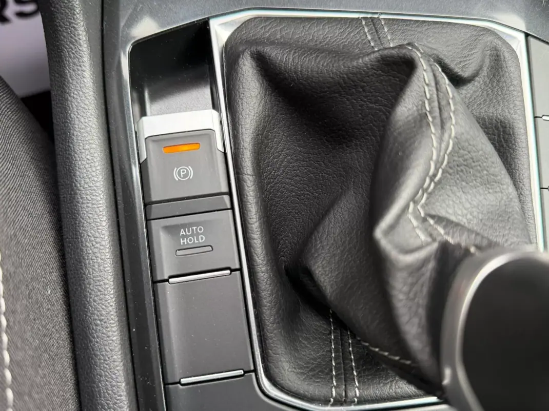 Volkswagen Tiguan 2022 - 33900 EUR, 71516 km - AUTO.MOTO.pt - 71516km - foto 15 de 21