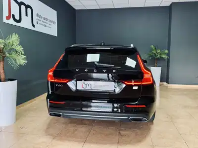 Volvo V60 2022 - 25990 EUR, 149741 km - AUTO.MOTO.pt - 149741km - foto 5 de 14