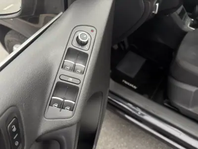 Volkswagen Tiguan 2011 - 13800 EUR, 147290 km - AUTO.MOTO.pt - 147290km - foto 26 de 26