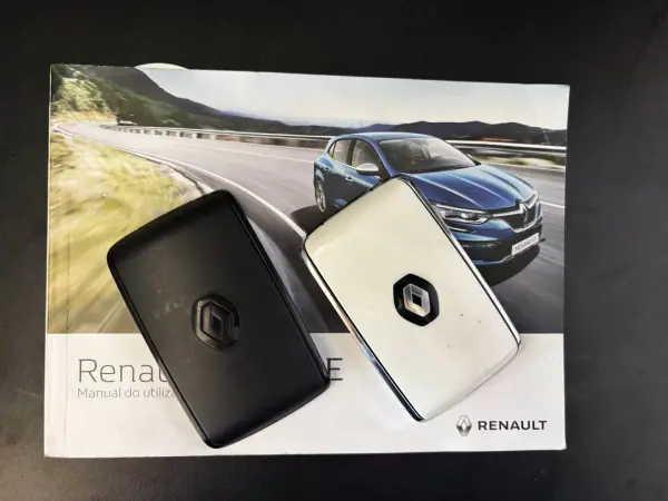 Renault Mégane Sport Tourer 2017 - 13990 EUR, 115000 km - AUTO.MOTO.pt - 115000km - foto 43 de 43