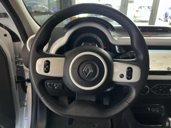 Renault Twingo 2021 - 10800 EUR, 86540 km - AUTO.MOTO.pt - 86540km - foto 8 de 22