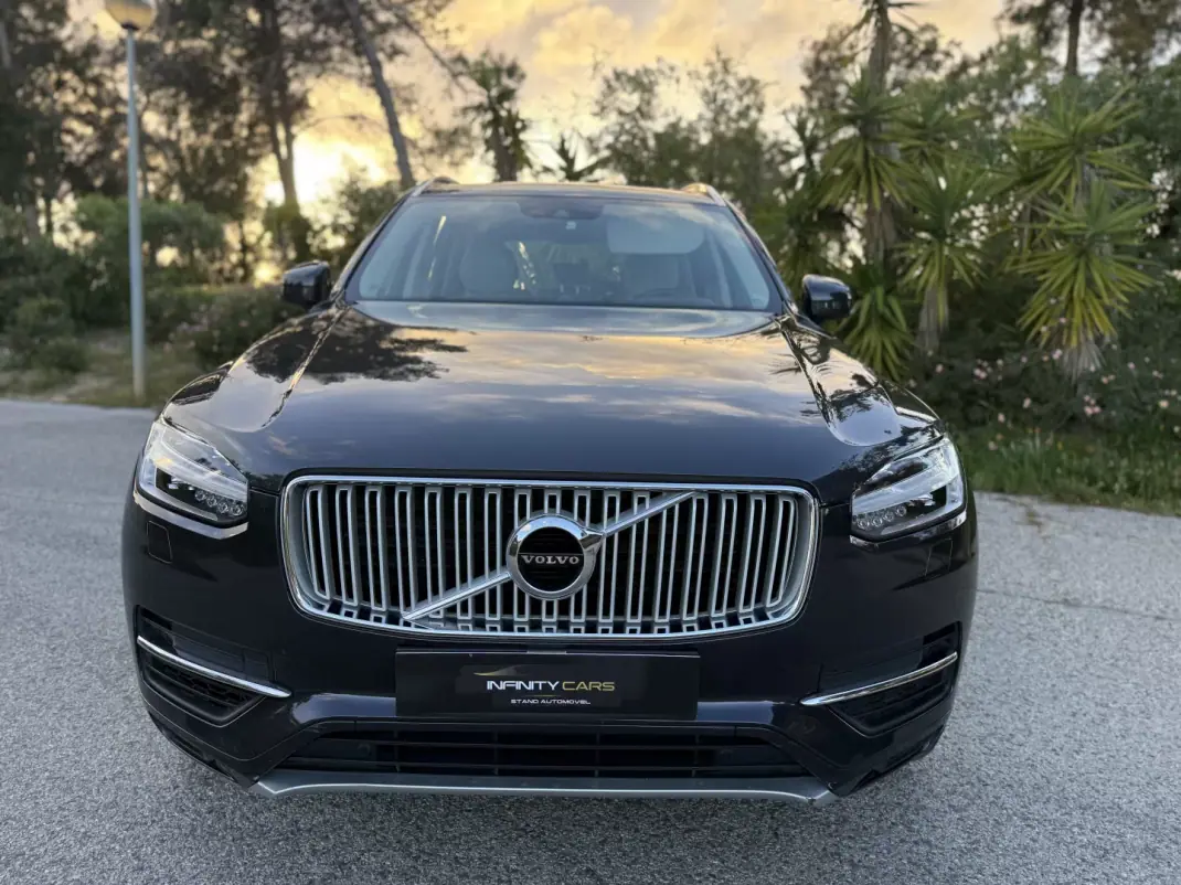 Volvo XC 90 2016 - 24999 EUR, 180000 km - AUTO.MOTO.pt - 180000km - foto 3 de 25