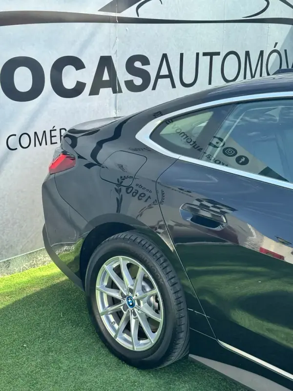 BMW i4 2022 - 34500 EUR, 141612 km - AUTO.MOTO.pt - 141612km - foto 12 de 45