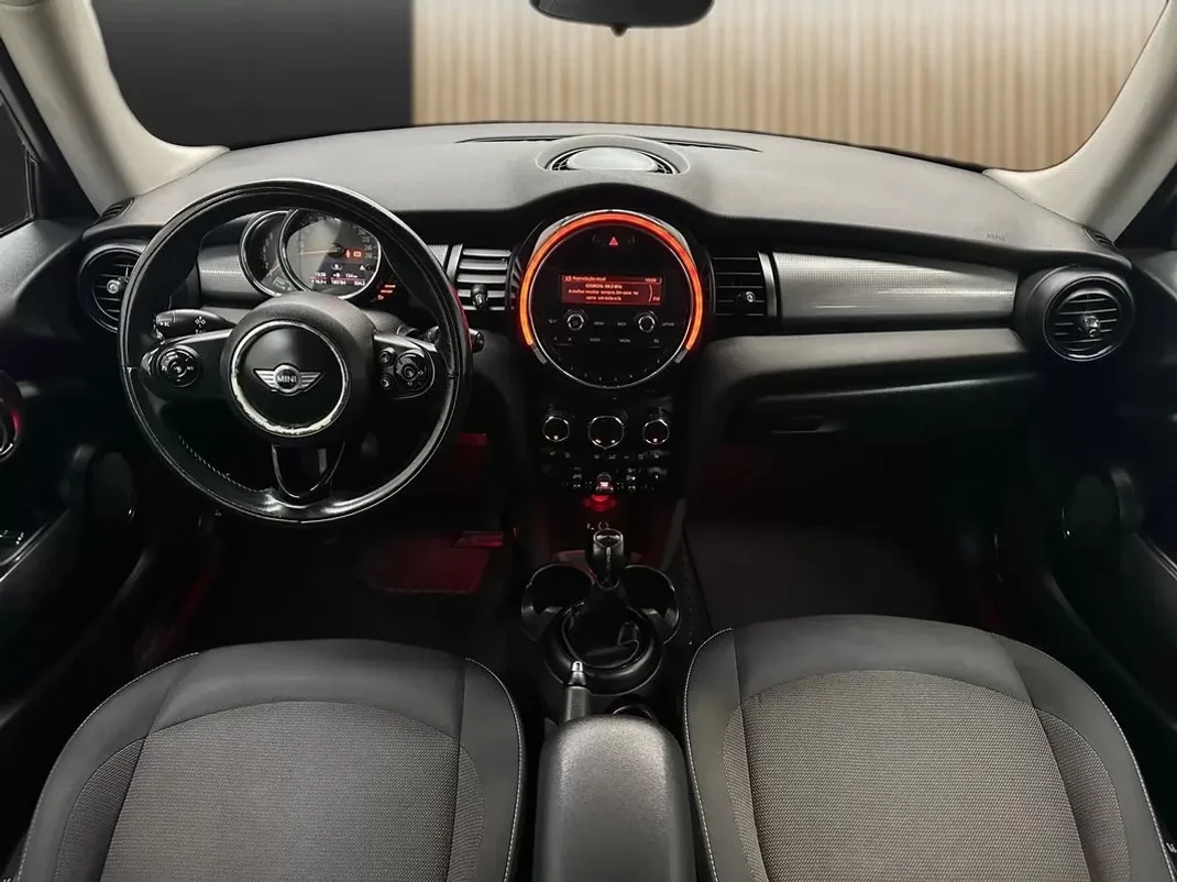 MINI Cooper 2014 - 11500 EUR, 190000 km - AUTO.MOTO.pt - 190000km - foto 9 de 16