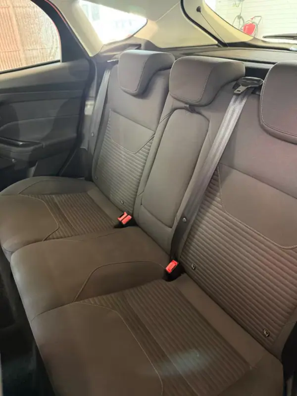 Ford Focus 2018 - 10900 EUR, 145000 km - AUTO.MOTO.pt - 145000km - foto 9 de 9