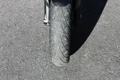 Yamaha MT 07 2015 - 5900 EUR, 22000 km - AUTO.MOTO.pt - 22000km - foto 17 de 24